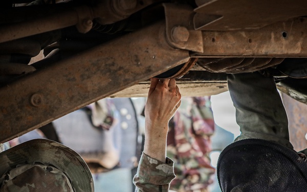 US, Kenya maintenance teams conduct vehicle recovery, sustainment training during Justified Accord 2026