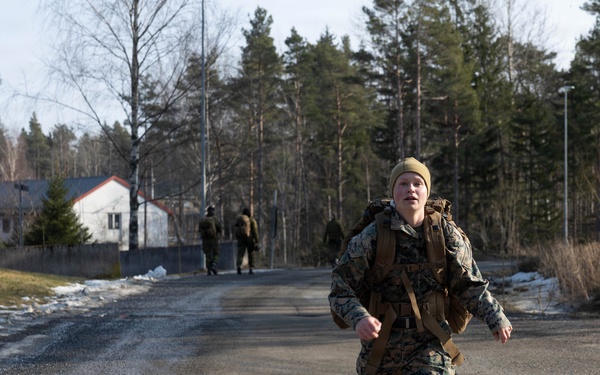 CORE26 | Norwegian Airmen and U.S. Marines Strengthen Their Partnership with a 30 Kilometer March