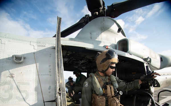 USS New Orleans (LPD 18) Conducts Flight Operations