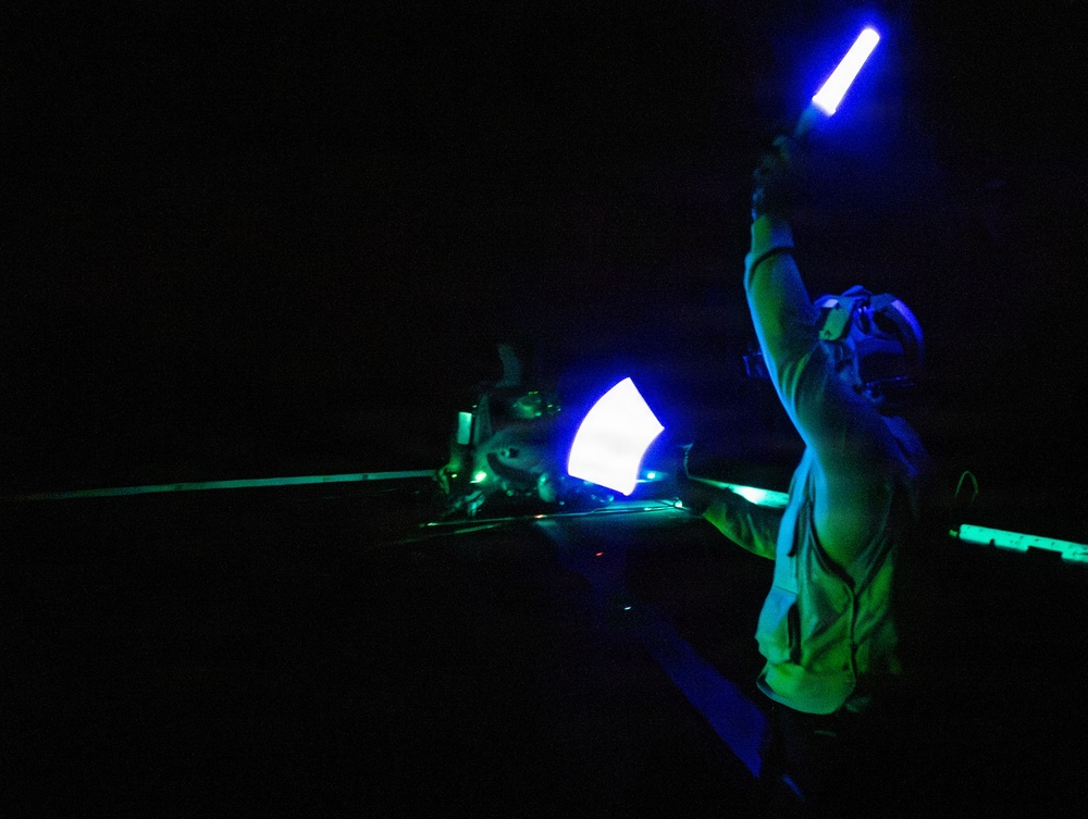 USS New Orleans (LPD 18) Conducts Flight Operations