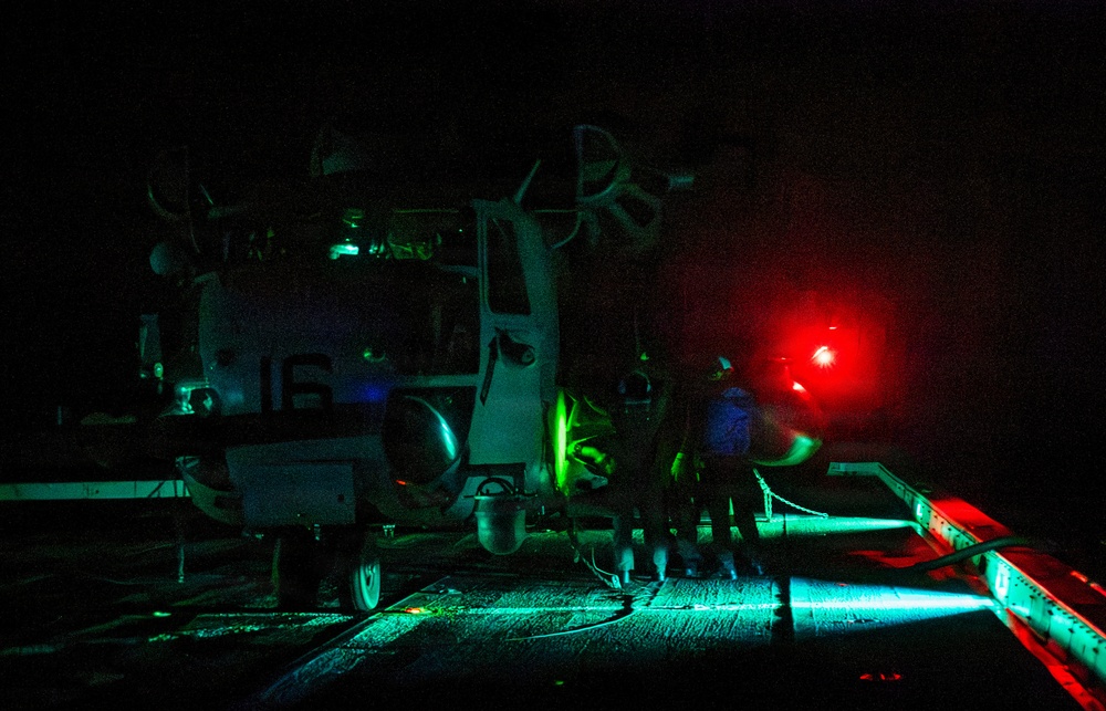 USS New Orleans (LPD 18) Conducts Flight Operations