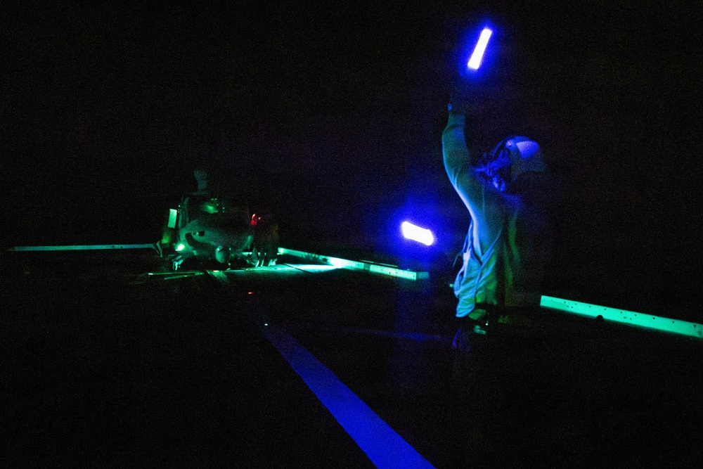 USS New Orleans (LPD 18) Conducts Flight Operations