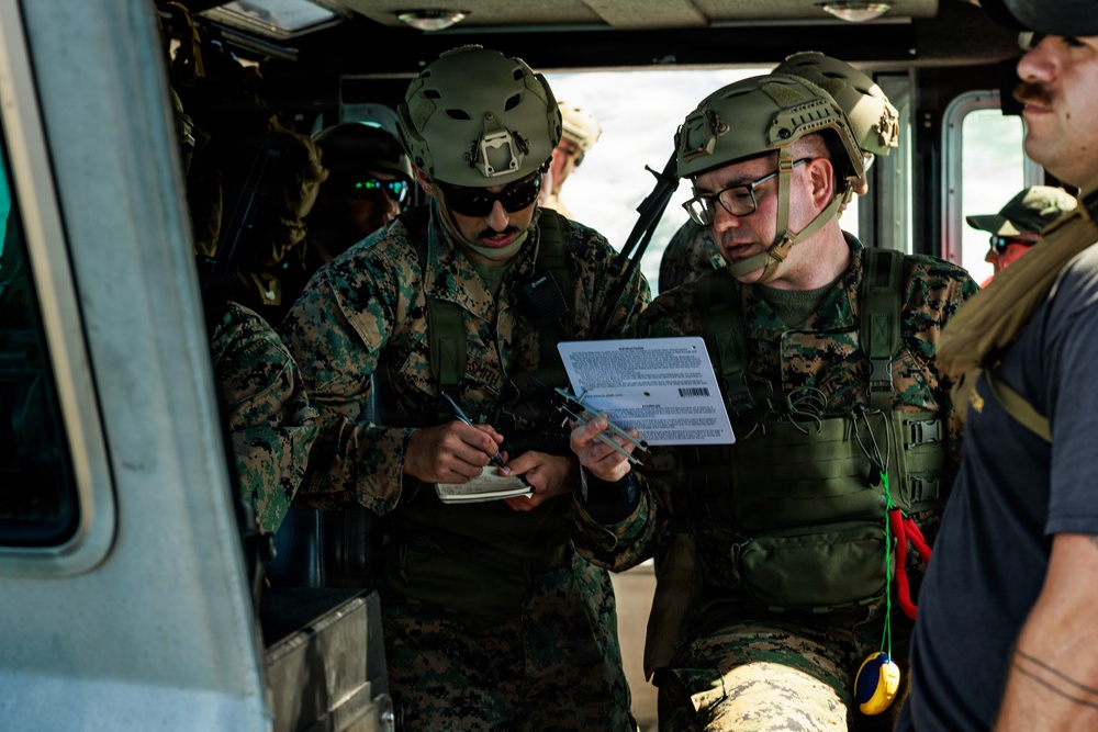 4th AABn Marines Conduct Littoral Craft Training