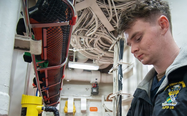 USS New Orleans (LPD 18) Conducts Daily Operations