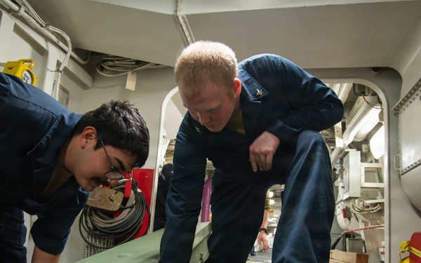 USS New Orleans (LPD 18) and Marine Medium Tiltrotor Squadron (VMM) 265 (Rein.) Conduct Routine Operations