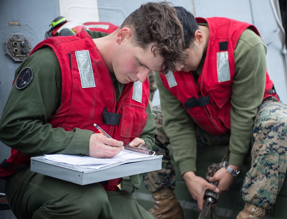 USS New Orleans (LPD 18) and Marine Medium Tiltrotor Squadron (VMM) 265 (Rein.) Conduct Routine Operations