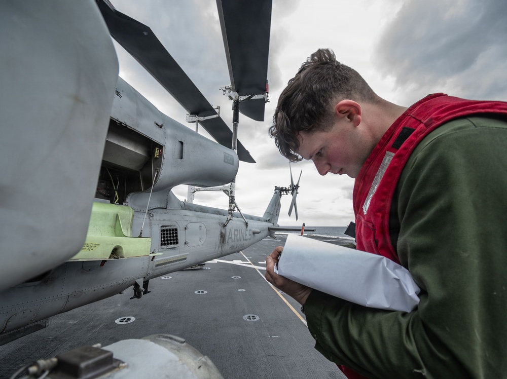 USS New Orleans (LPD 18) and Marine Medium Tiltrotor Squadron (VMM) 265 (Rein.) Conduct Routine Operations