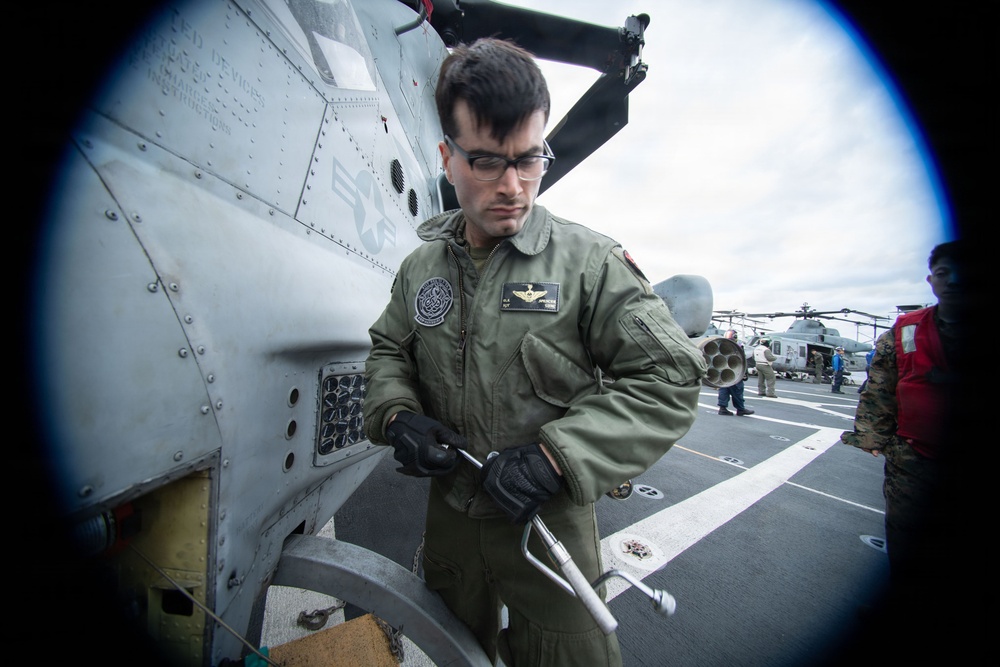 USS New Orleans (LPD 18) and Marine Medium Tiltrotor Squadron (VMM) 265 (Rein.) Conduct Routine Operations