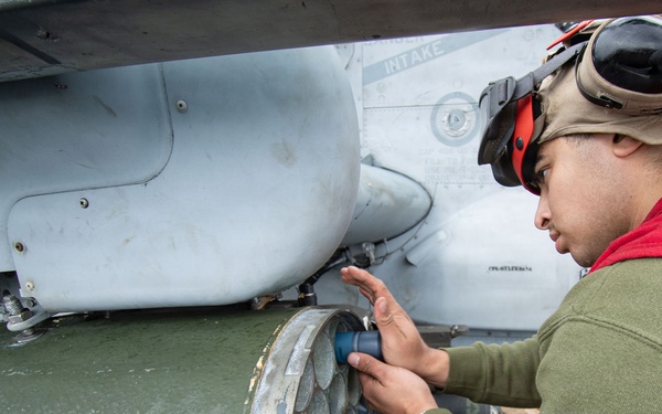 USS New Orleans (LPD 18) and Marine Medium Tiltrotor Squadron (VMM) 265 (Rein.) Conduct Routine Operations