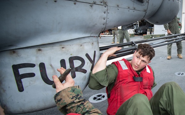 USS New Orleans (LPD 18) and Marine Medium Tiltrotor Squadron (VMM) 265 (Rein.) Conduct Routine Operations