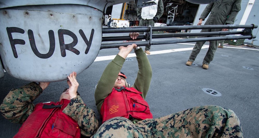USS New Orleans (LPD 18) and Marine Medium Tiltrotor Squadron (VMM) 265 (Rein.) Conduct Routine Operations