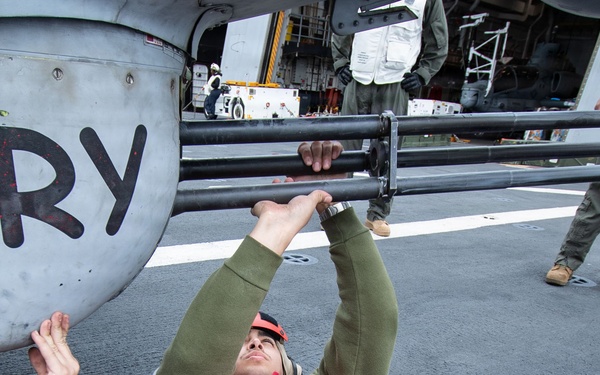USS New Orleans (LPD 18) and Marine Medium Tiltrotor Squadron (VMM) 265 (Rein.) Conduct Routine Operations
