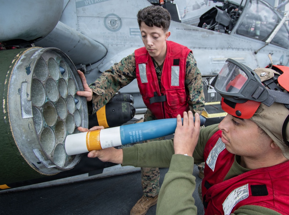 USS New Orleans (LPD 18) and Marine Medium Tiltrotor Squadron (VMM) 265 (Rein.) Conduct Routine Operations