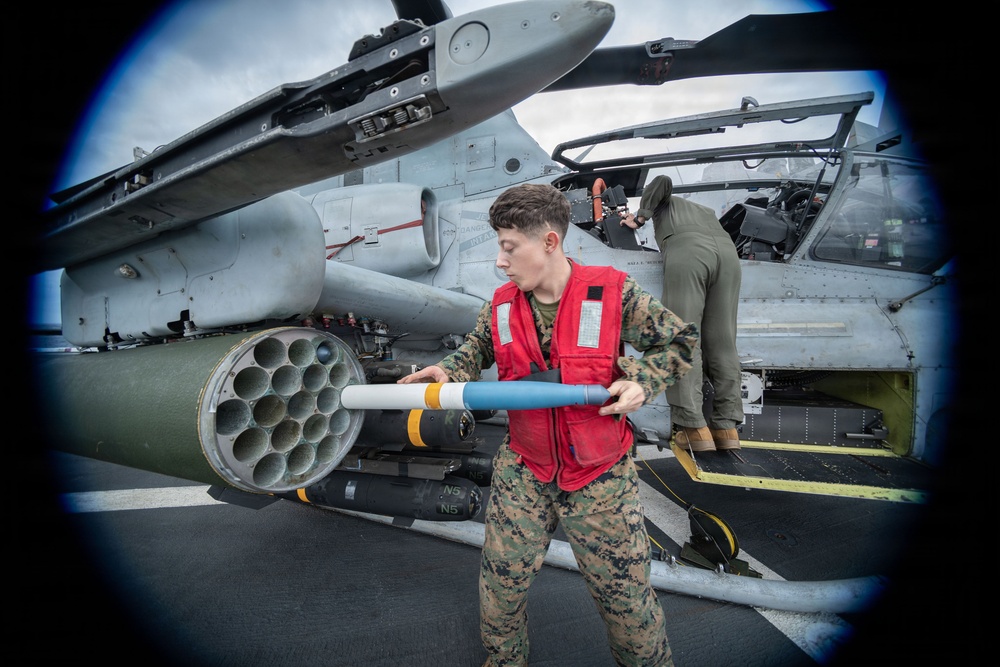 USS New Orleans (LPD 18) and Marine Medium Tiltrotor Squadron (VMM) 265 (Rein.) Conduct Routine Operations