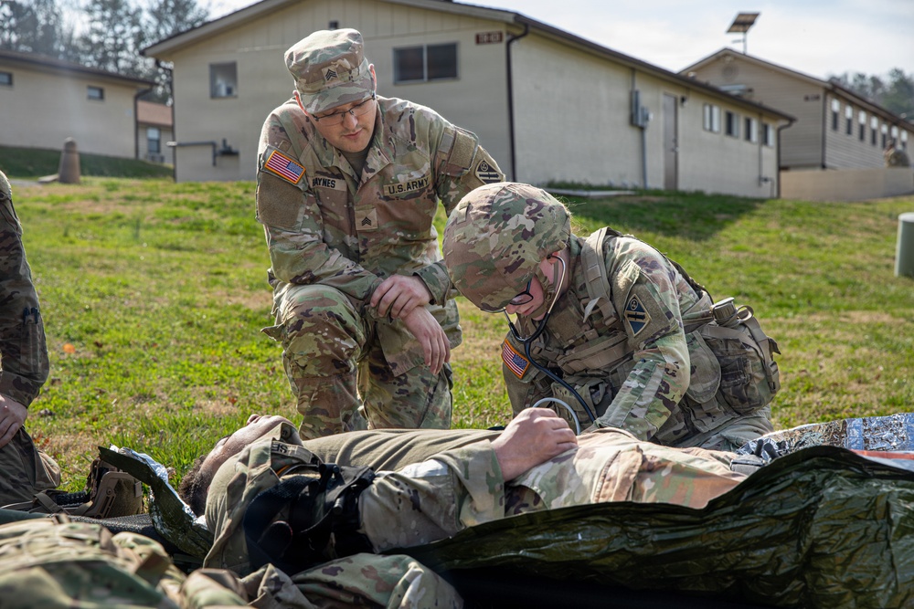 181st Field Artillery Regiment medics conduct medical training at Volunteer Training Site Catoosa, Georgia
