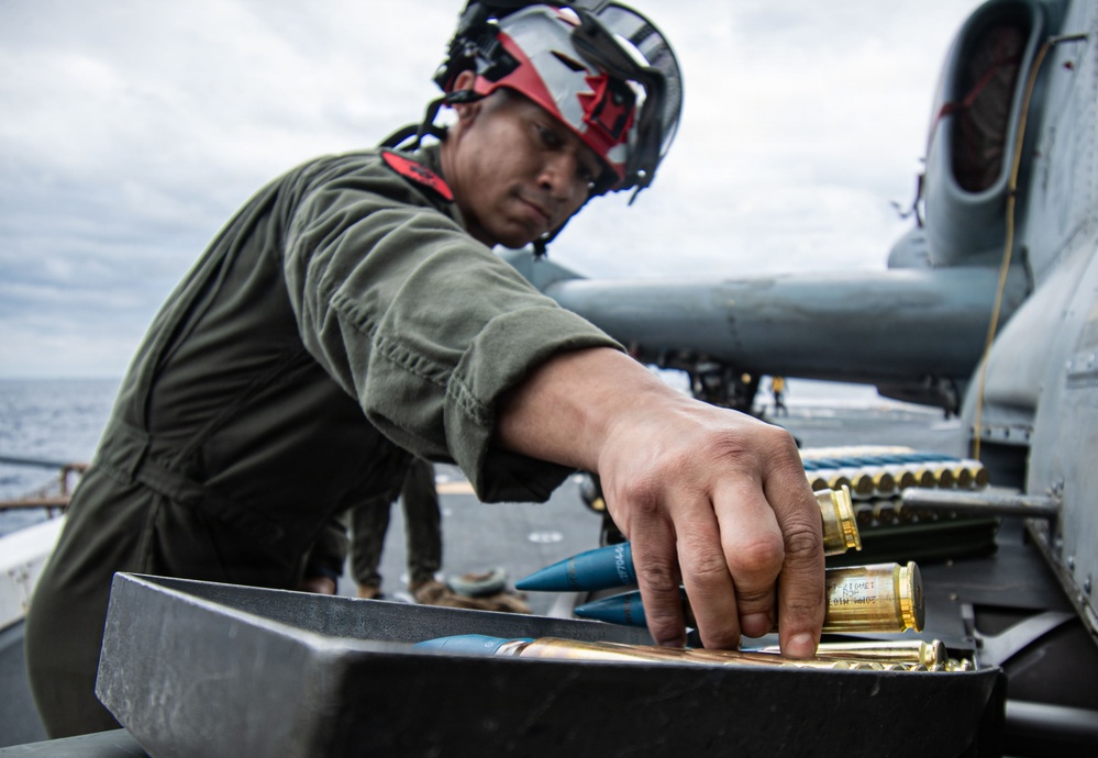 USS New Orleans (LPD 18) and Marine Medium Tiltrotor Squadron (VMM) 265 (Rein.) Conduct Routine Operations