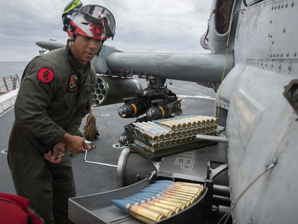 USS New Orleans (LPD 18) and Marine Medium Tiltrotor Squadron (VMM) 265 (Rein.) Conduct Routine Operations