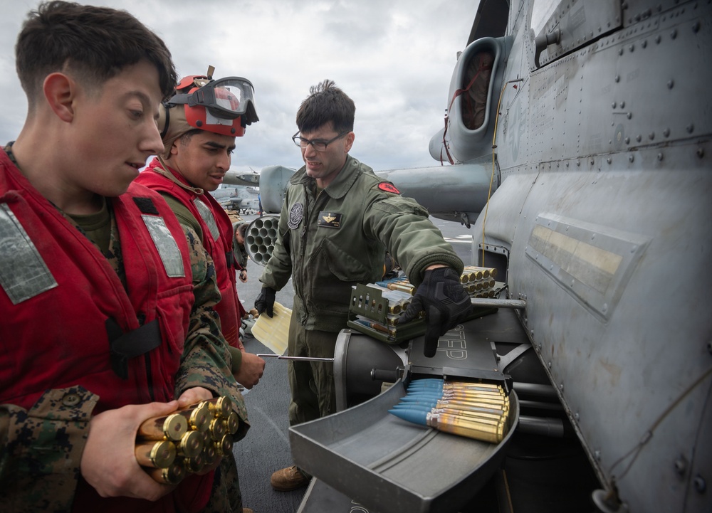 USS New Orleans (LPD 18) and Marine Medium Tiltrotor Squadron (VMM) 265 (Rein.) Conduct Routine Operations