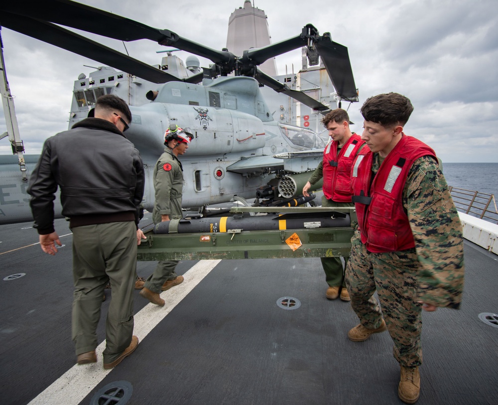 USS New Orleans (LPD 18) and Marine Medium Tiltrotor Squadron (VMM) 265 (Rein.) Conduct Routine Operations