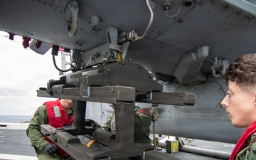 USS New Orleans (LPD 18) and Marine Medium Tiltrotor Squadron (VMM) 265 (Rein.) Conduct Routine Operations