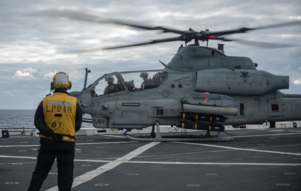 USS New Orleans (LPD 18) and Marine Medium Tiltrotor Squadron (VMM) 265 (Rein.) Conduct Flight Operations