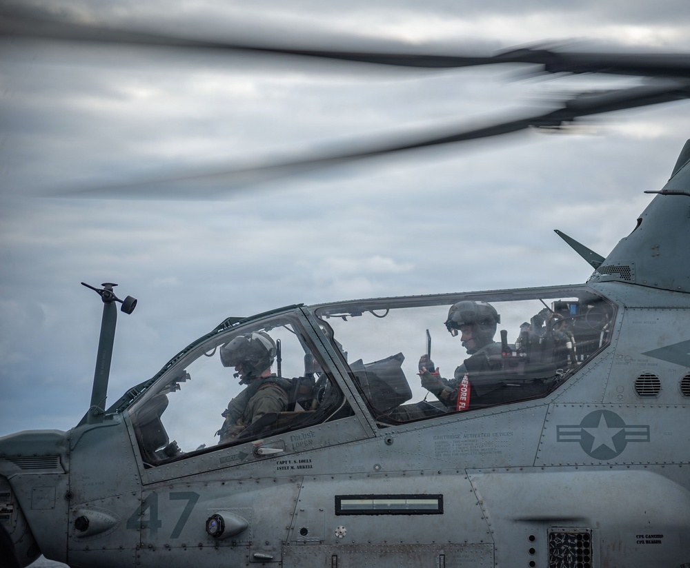 USS New Orleans (LPD 18) and Marine Medium Tiltrotor Squadron (VMM) 265 (Rein.) Conduct Flight Operations