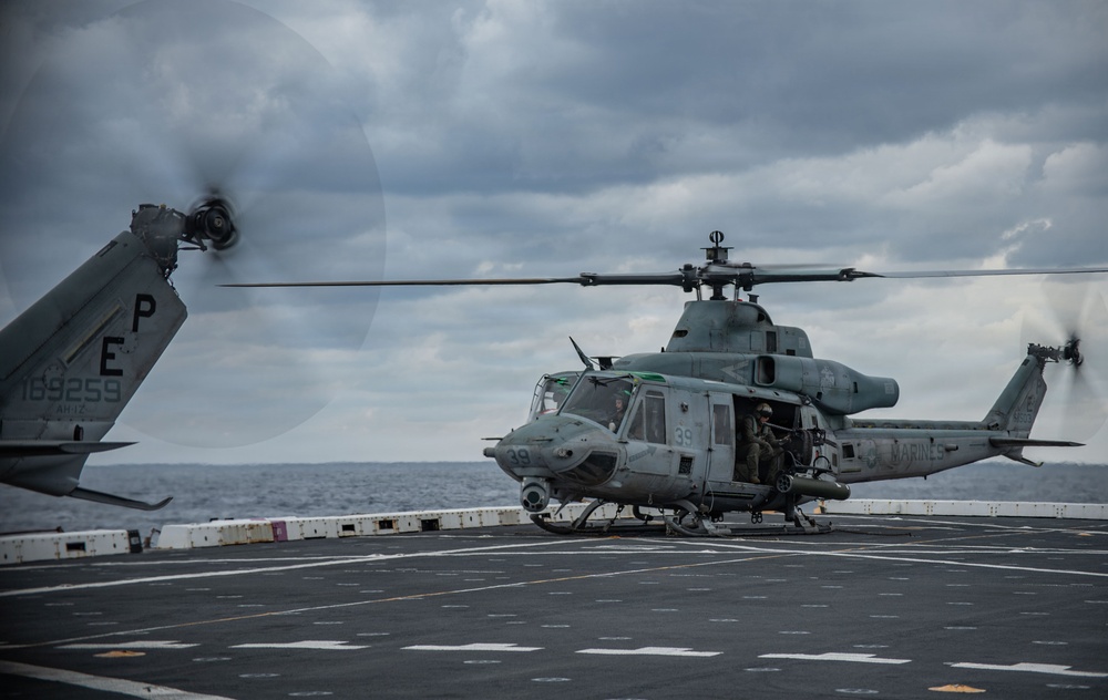 USS New Orleans (LPD 18) and Marine Medium Tiltrotor Squadron (VMM) 265 (Rein.) Conduct Flight Operations