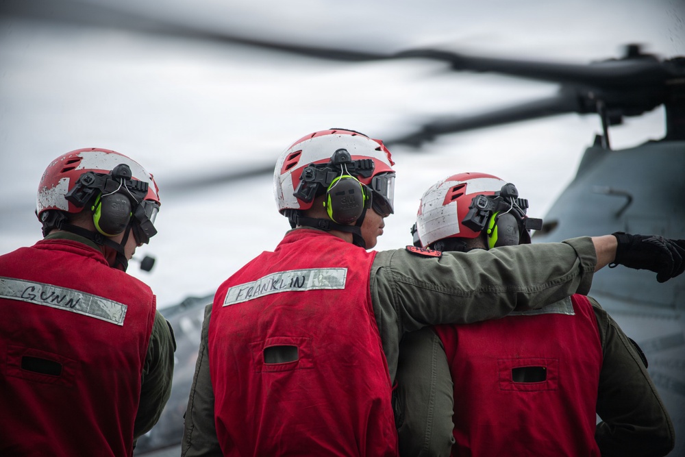 USS New Orleans (LPD 18) and Marine Medium Tiltrotor Squadron (VMM) 265 (Rein.) Conduct Flight Operations