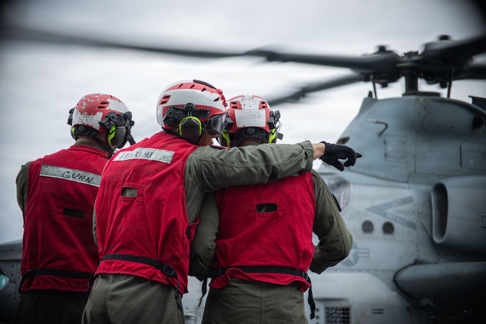 USS New Orleans (LPD 18) and Marine Medium Tiltrotor Squadron (VMM) 265 (Rein.) Conduct Flight Operations