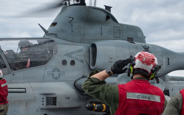USS New Orleans (LPD 18) and Marine Medium Tiltrotor Squadron (VMM) 265 (Rein.) Conduct Flight Operations