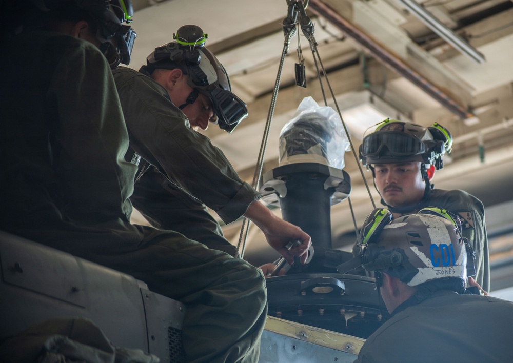 31st Marine Expeditionary Unit Performs Aircraft Maintenance aboard USS New Orleans (LPD 18)