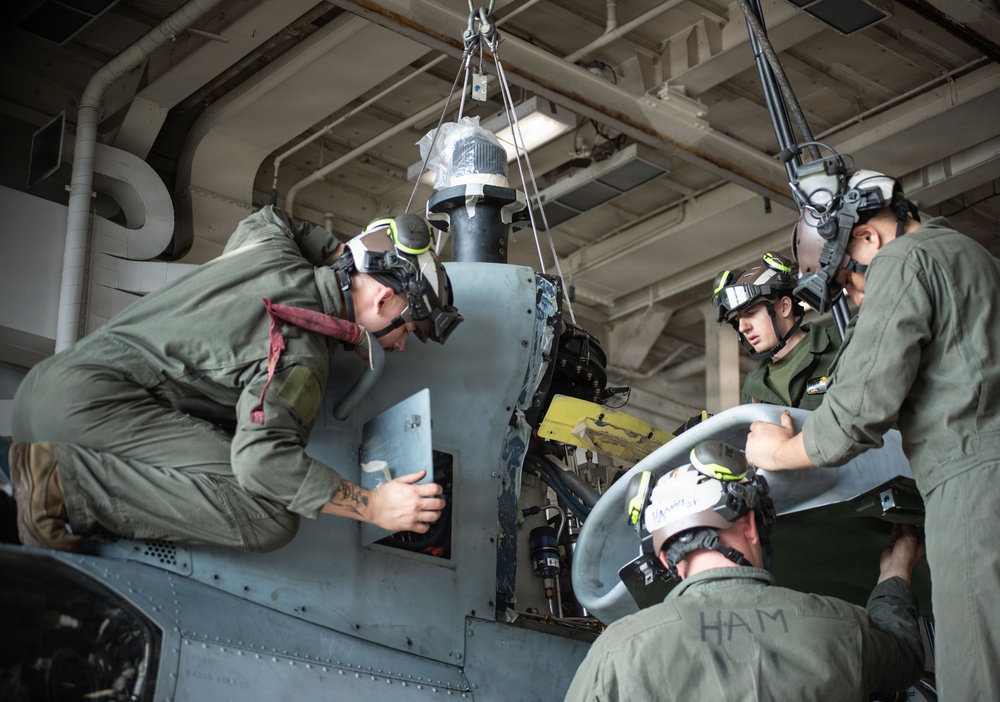 31st Marine Expeditionary Unit Performs Aircraft Maintenance aboard USS New Orleans (LPD 18)