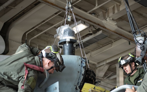 31st Marine Expeditionary Unit Performs Aircraft Maintenance aboard USS New Orleans (LPD 18)