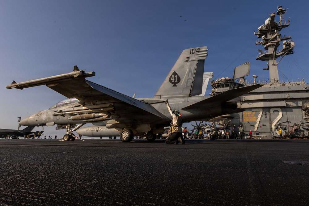 USS Abraham Lincoln Conducts Flight Operations in Support of Operation Epic Fury
