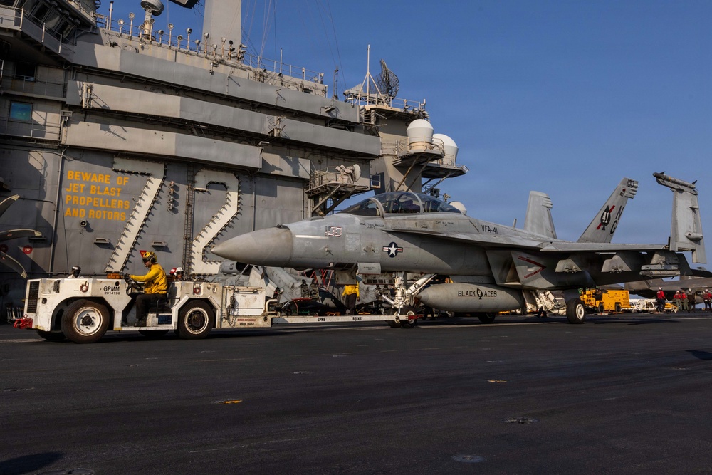 USS Abraham Lincoln Conducts Flight Operations in Support of Operation Epic Fury