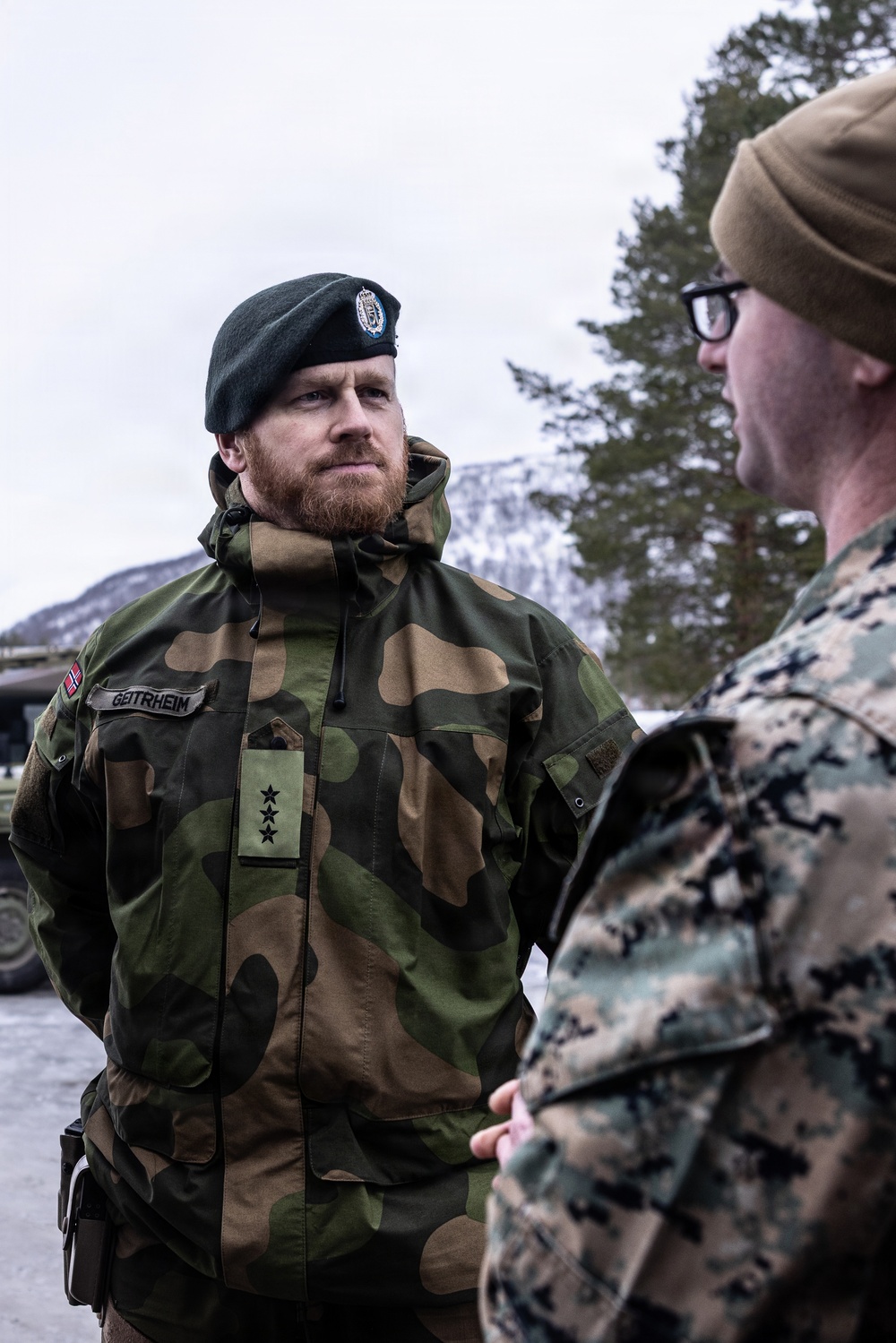 CORE26 |  Norwegian Soldiers Showcase Arctic Vehicle Capabilities to U.S. Marines