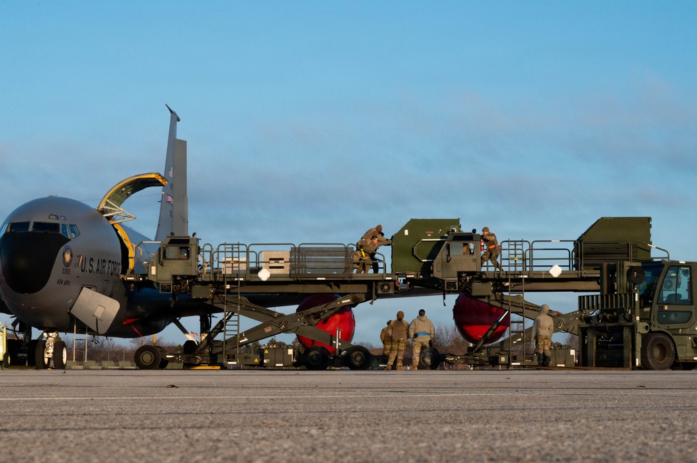 434th APS Conducts Mobility Training