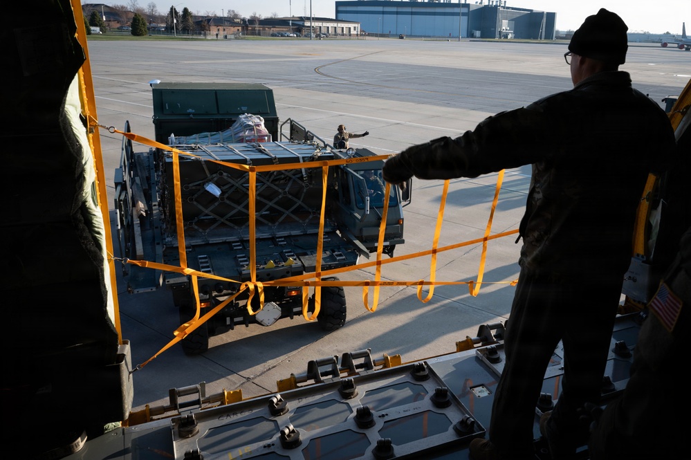 434th APS Conducts Mobility Training