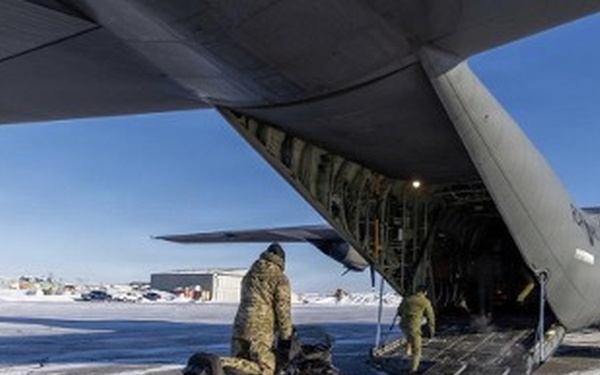US, UK special operations forces arrive in Kotzebue during AE26