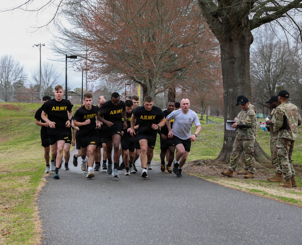 State Best Warrior Competitors Compete in 2 mile Run