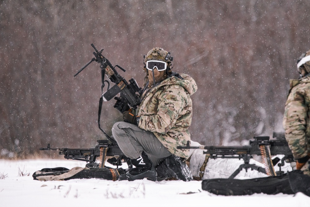 US Marines conduct CALFEX during ARCTIC EDGE 2026