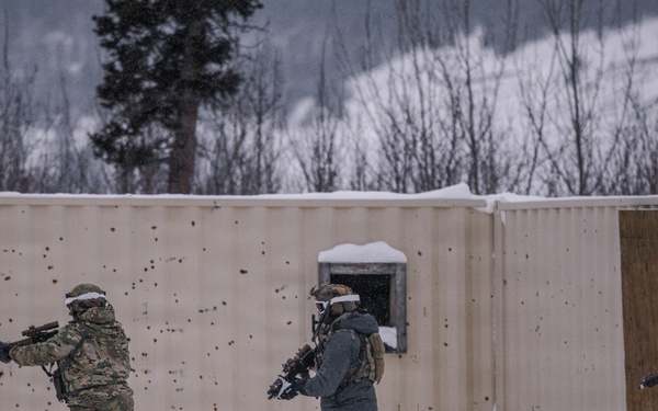 US Marines conduct CALFEX during ARCTIC EDGE 2026