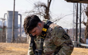 1st Signal Brigade Conducts Tower Climbing Training at Osan Air Base