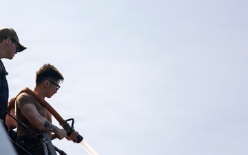 Dewey Conducts Freshwater Wash Down in the South China Sea