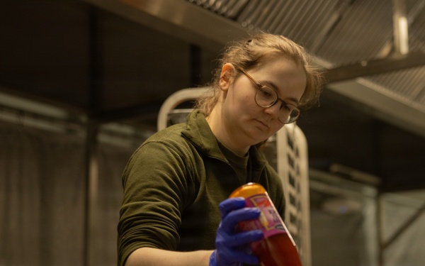 CORE26 | Norwegian, U.S. Forces Partner to Fuel Troops for Arctic Exercise