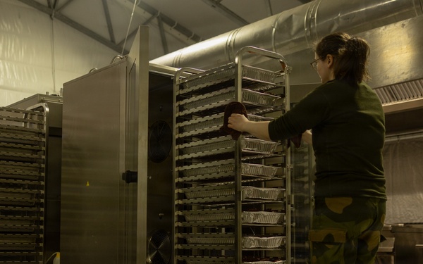 CORE26 | Norwegian, U.S. Forces Partner to Fuel Troops for Arctic Exercise