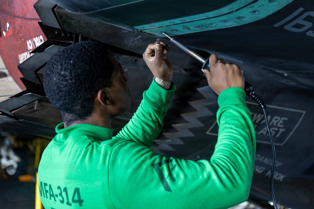 USS Abraham Lincoln (CVN 72) supports Operation Epic Fury