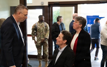 Cabinet Members Visit Caserma Ederle PX