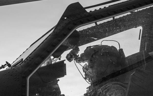 Apache Run Up, Black &amp; White Silhouette