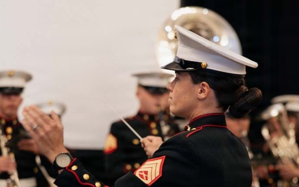 Marine Corps San Diego Band perform for Patriots at Pebble